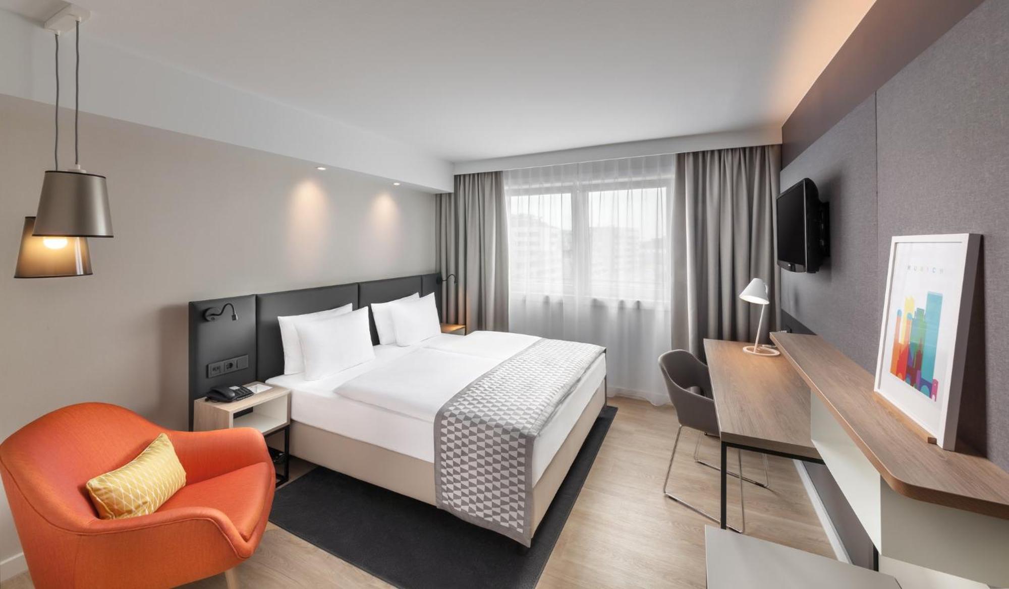 Centre By Ihg Hotel 4*